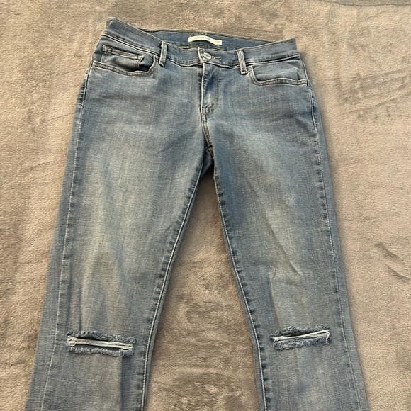 Levi’s Ripped Knees 710 Super Skinny Fit Jeans - Light Wash - Size W30xL32 - Picture 2 of 10
